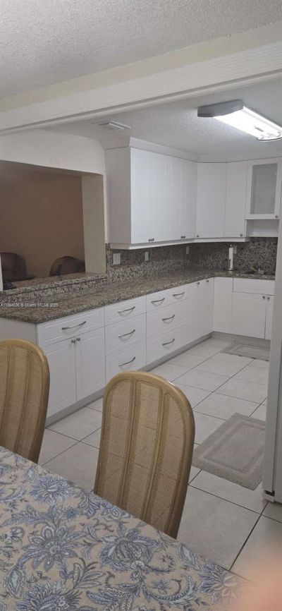 7160 W 10th Ave, Hialeah, FL 33014 Photo