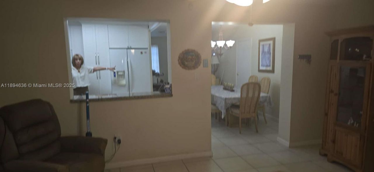 7160 W 10th Ave, Hialeah, FL 33014 Photo