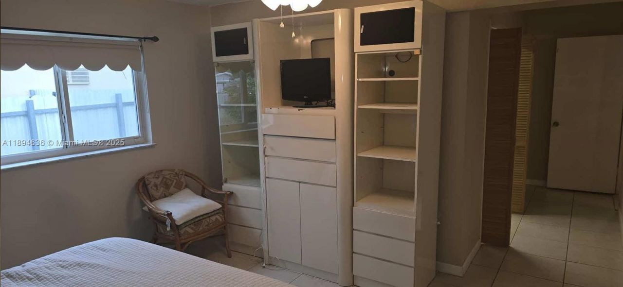 7160 W 10th Ave, Hialeah, FL 33014 Photo