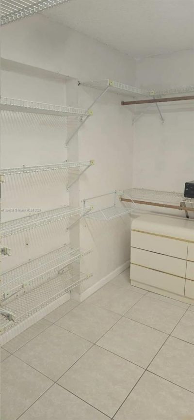 7160 W 10th Ave, Hialeah, FL 33014 Photo