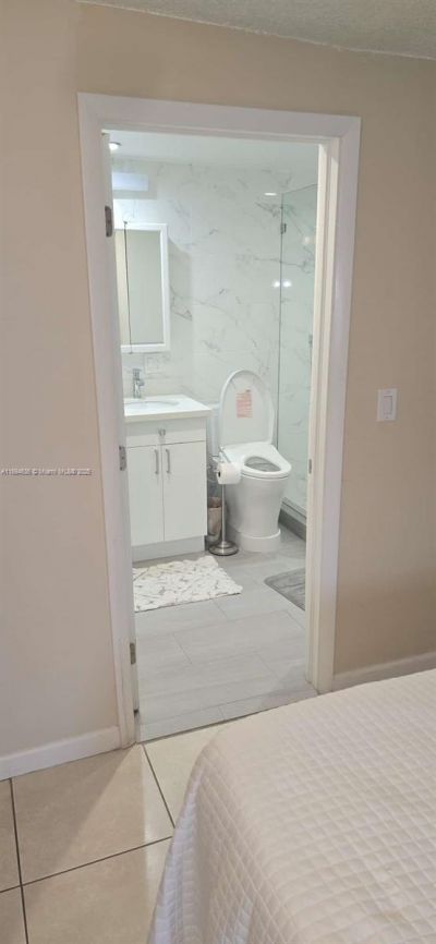 7160 W 10th Ave, Hialeah, FL 33014 Photo