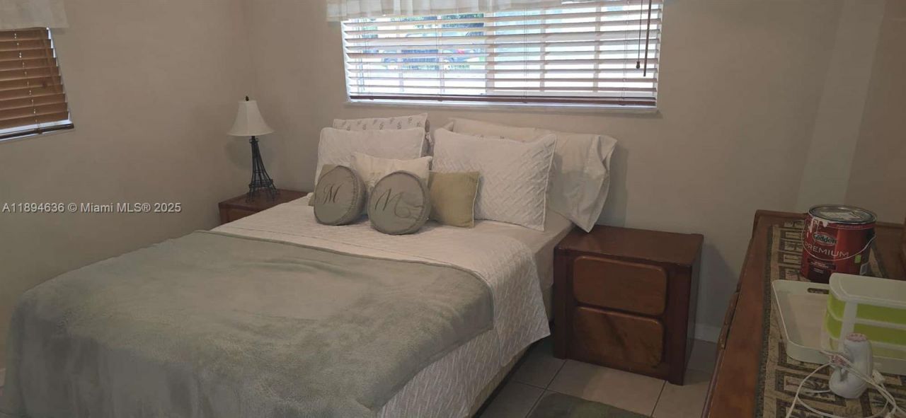 7160 W 10th Ave, Hialeah, FL 33014 Photo