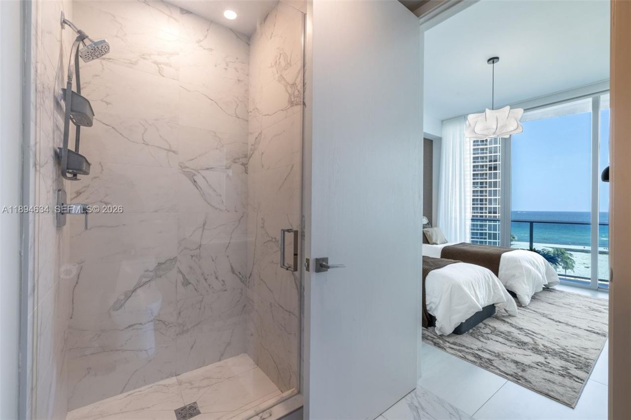 17550 Collins Ave, Unit 703, Sunny Isles Beach, FL 33160 Photo