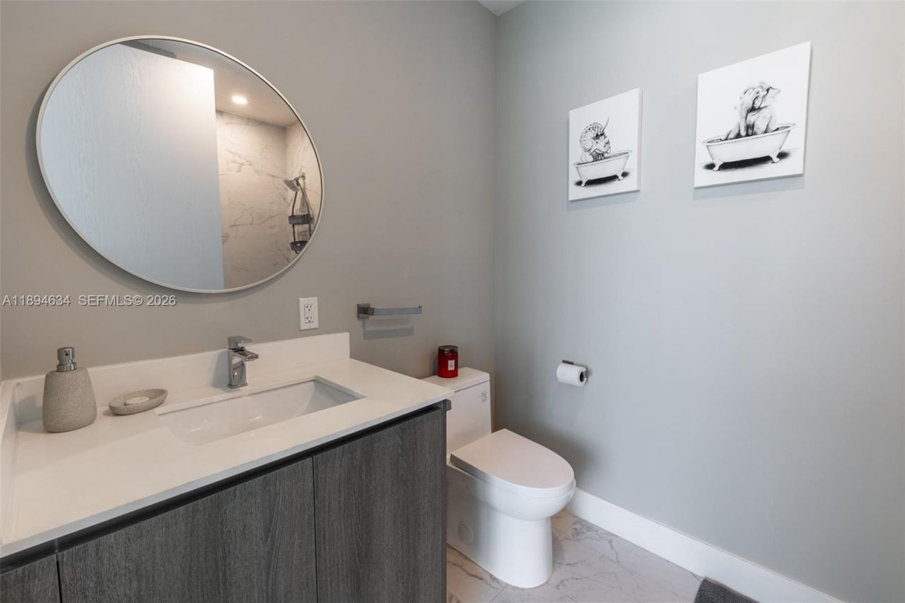 17550 Collins Ave, Unit 703, Sunny Isles Beach, FL 33160 Photo