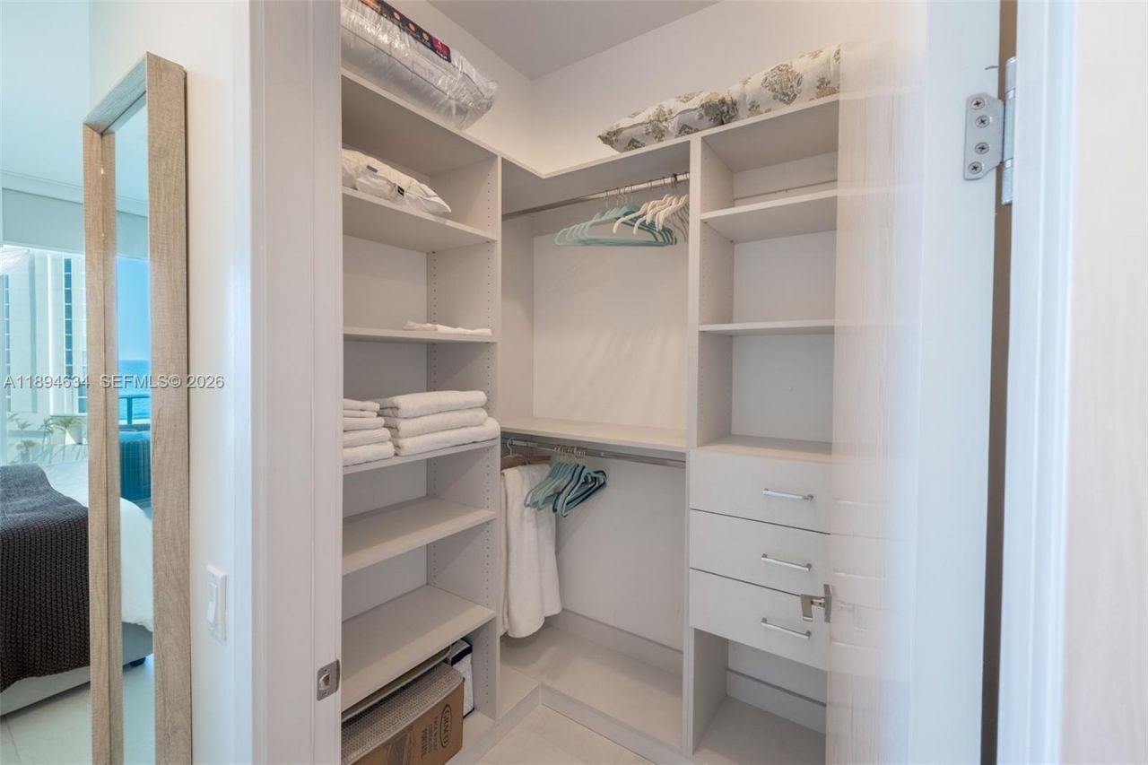 17550 Collins Ave, Unit 703, Sunny Isles Beach, FL 33160 Photo