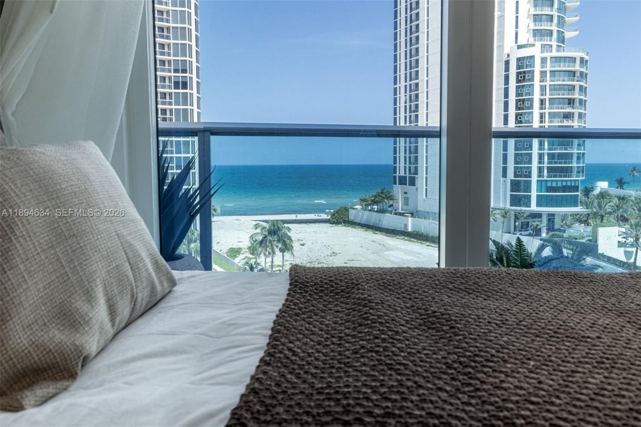17550 Collins Ave, Unit 703, Sunny Isles Beach, FL 33160 Photo