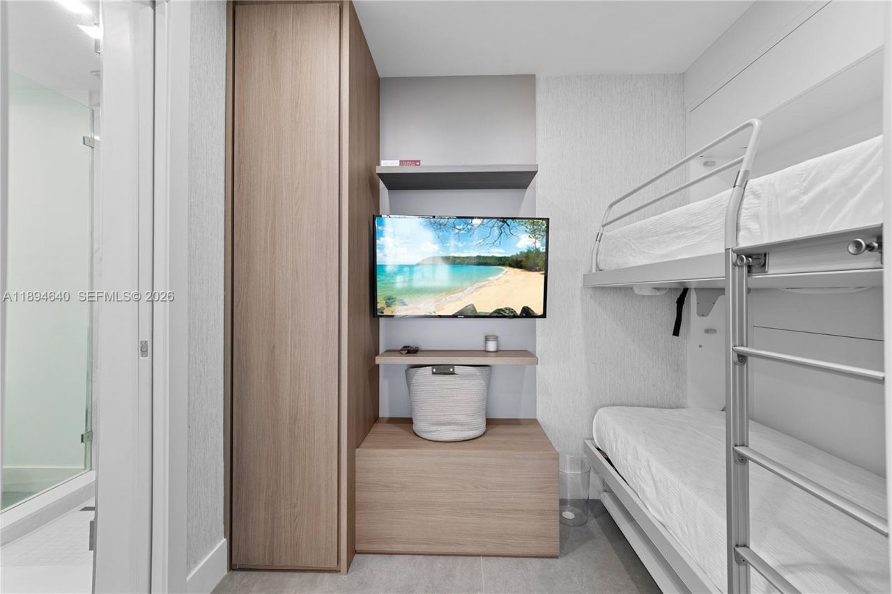 1000 Venetian Way, Unit 1006, Miami, FL 33139 Photo