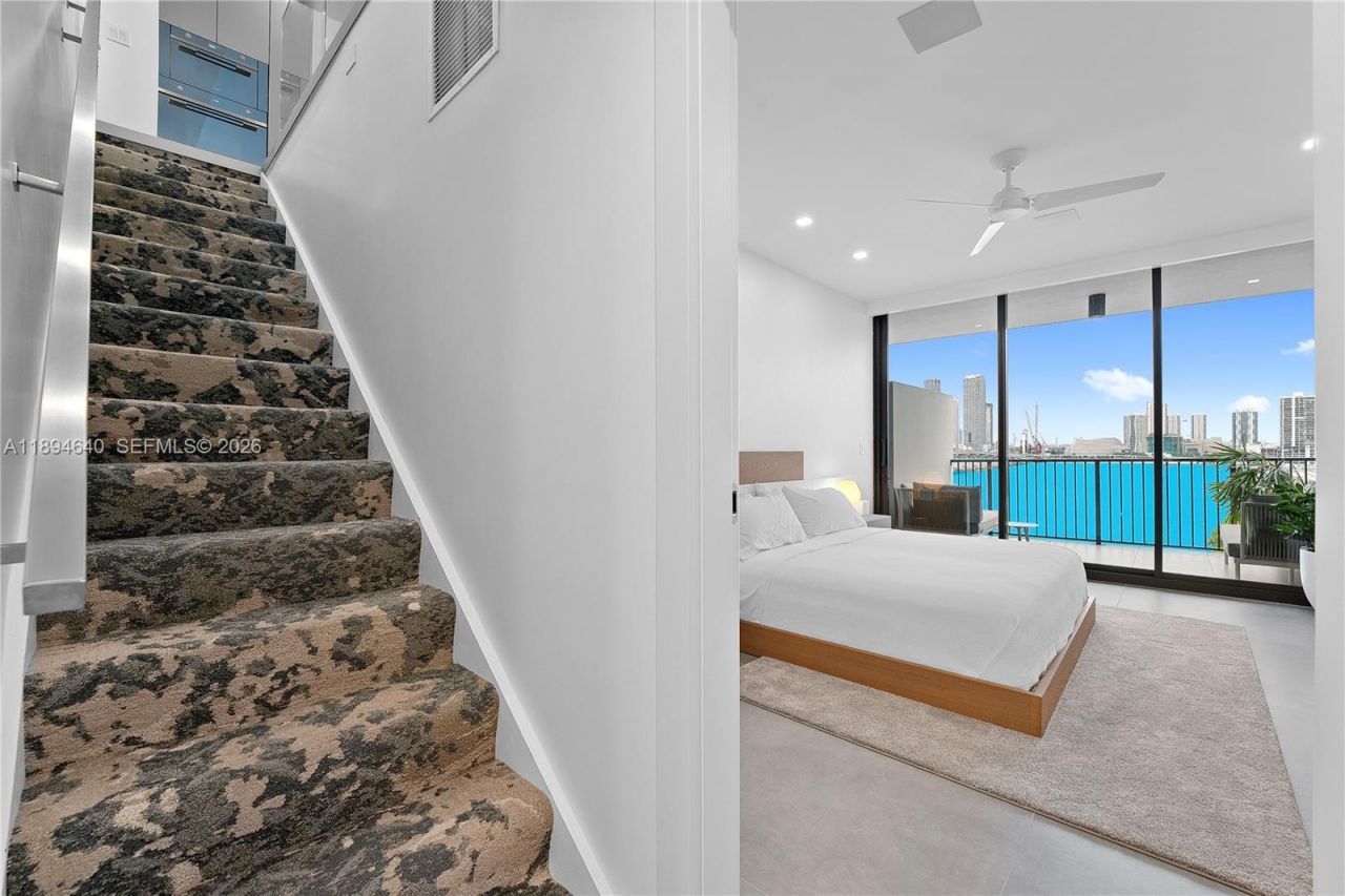 1000 Venetian Way, Unit 1006, Miami, FL 33139 Photo