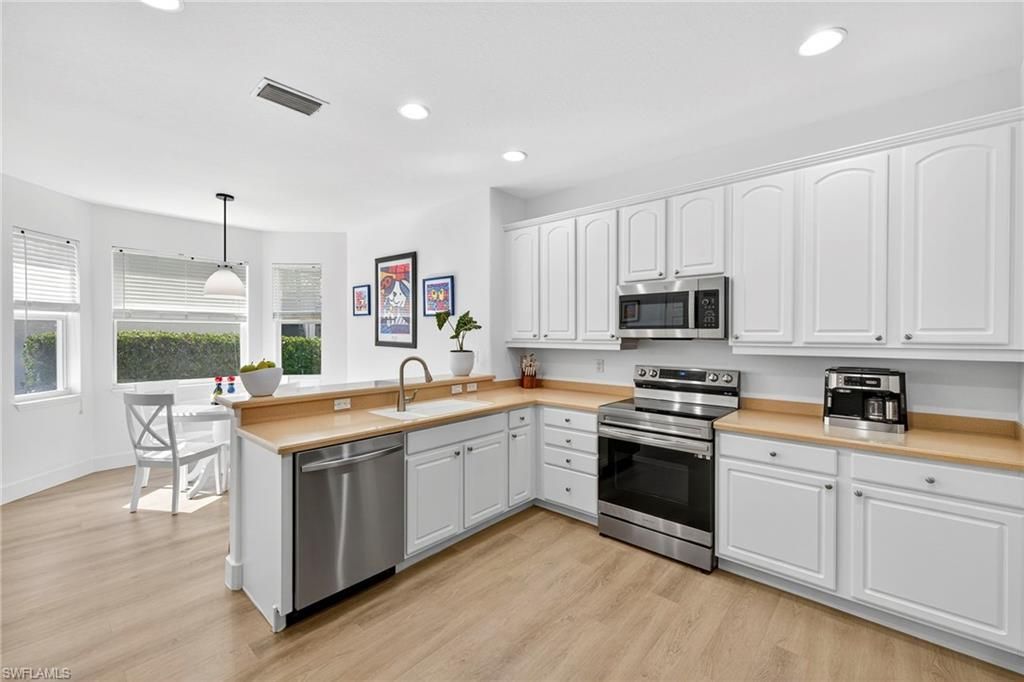 24980 Divot Dr, Bonita Springs, FL 34135 Photo