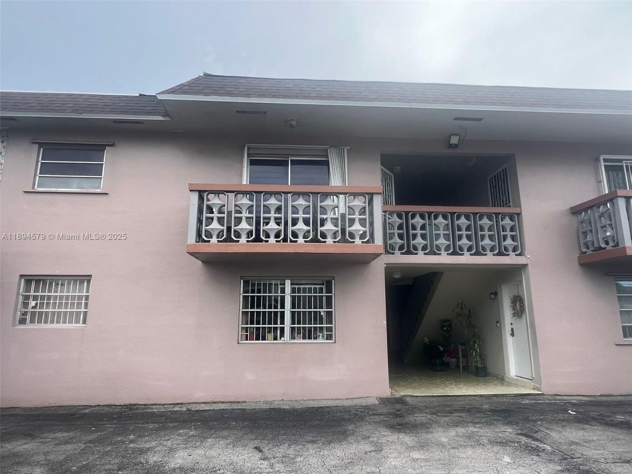 1250 W 26th Pl, Unit 208, Hialeah, FL 33010 Photo