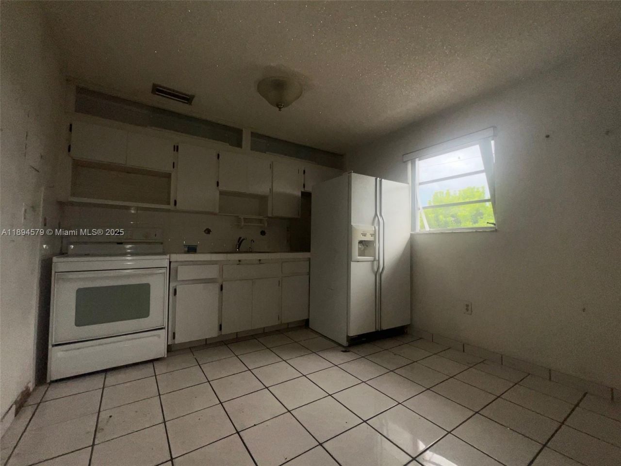 1250 W 26th Pl, Unit 208, Hialeah, FL 33010 Photo