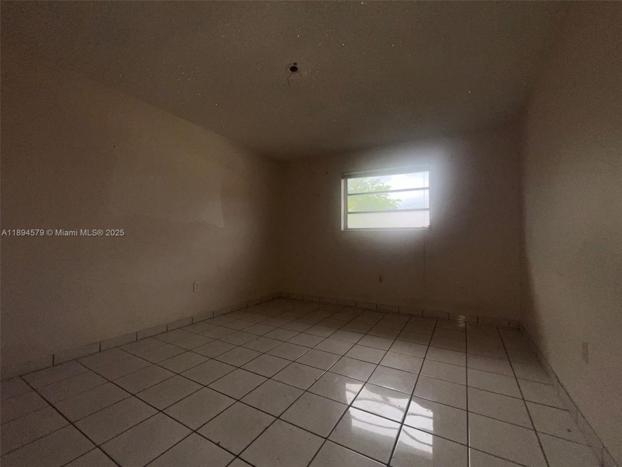 1250 W 26th Pl, Unit 208, Hialeah, FL 33010 Photo