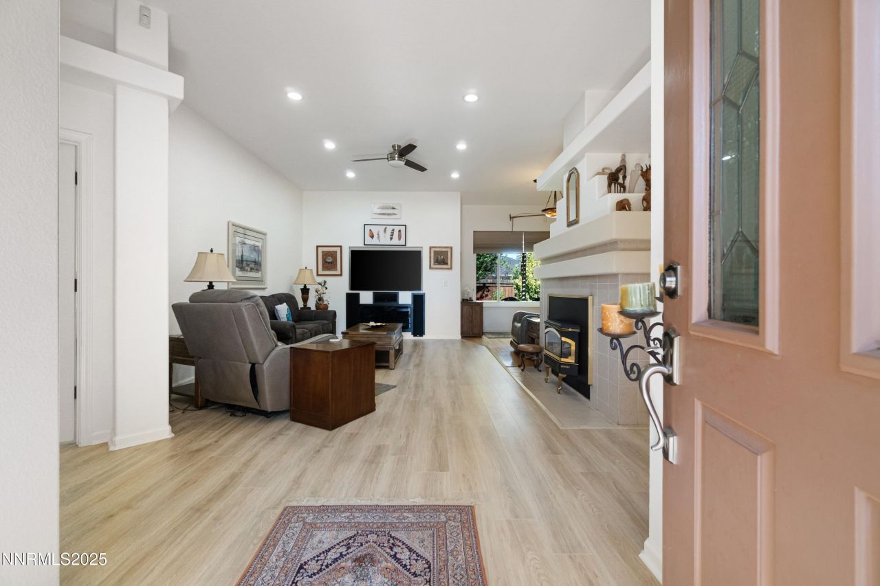 1216 Pleasantview Drive, Gardnerville, NV 89460 Photo