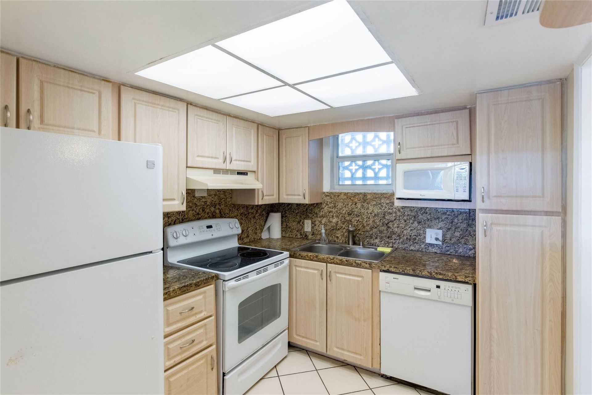 3570 S Ocean Boulevard, Unit 311, South Palm Beach, FL 33480 Photo