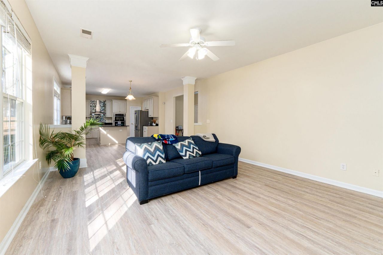 520 Abbeyhill Drive Photo 11