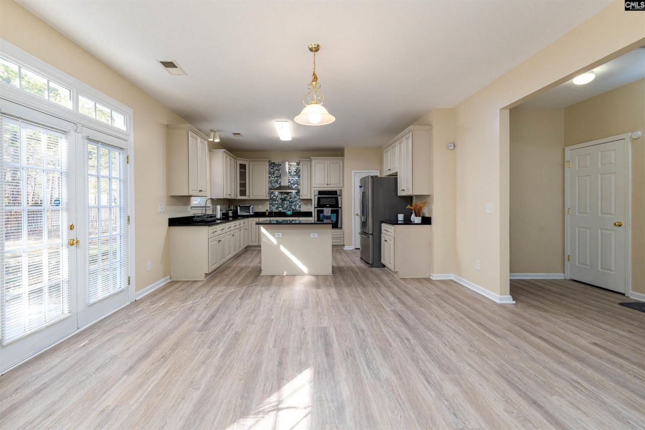 520 Abbeyhill Drive Photo 12