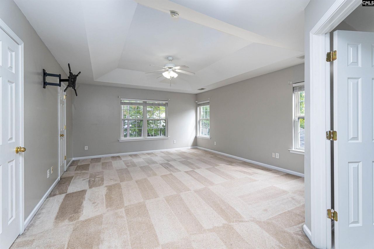 520 Abbeyhill Drive Photo 17