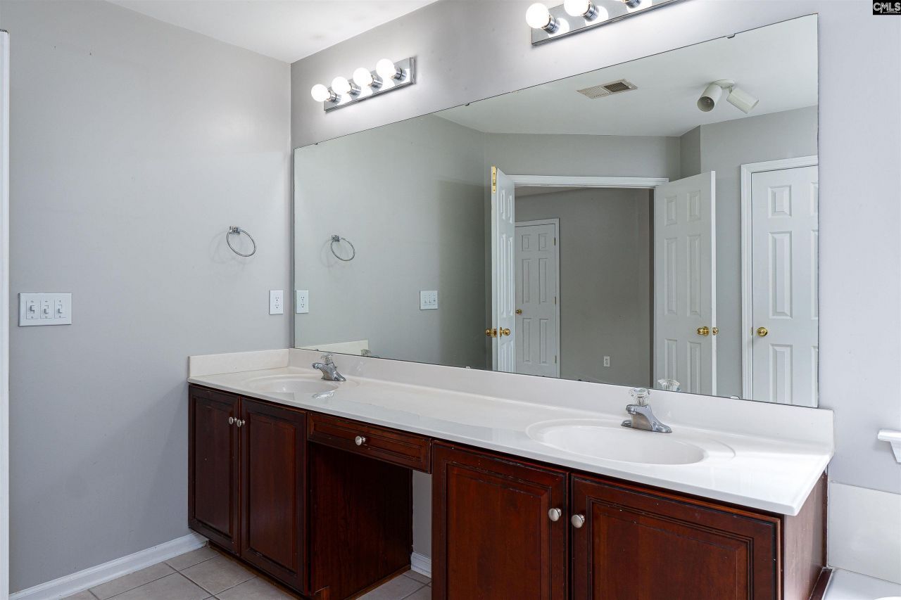 520 Abbeyhill Drive Photo 21