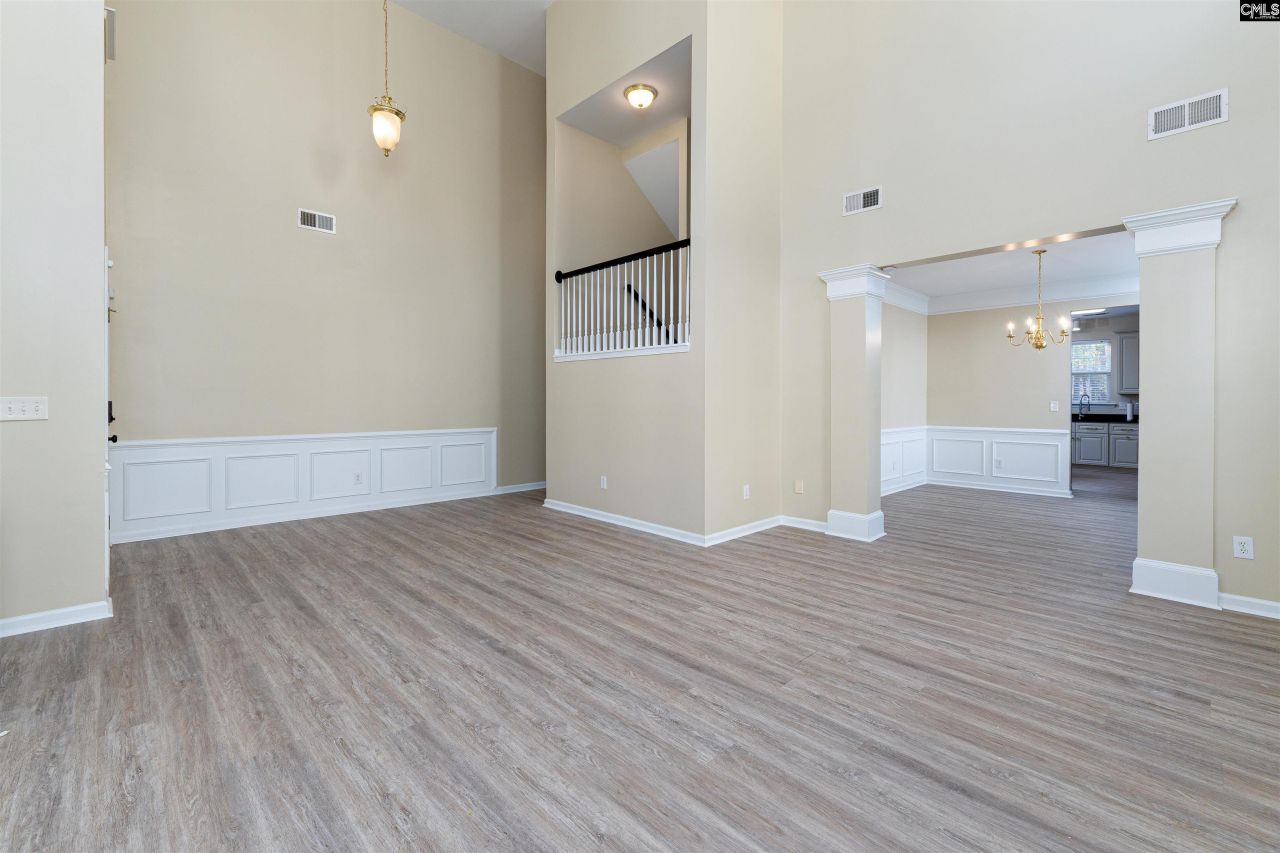 520 Abbeyhill Drive Photo 7