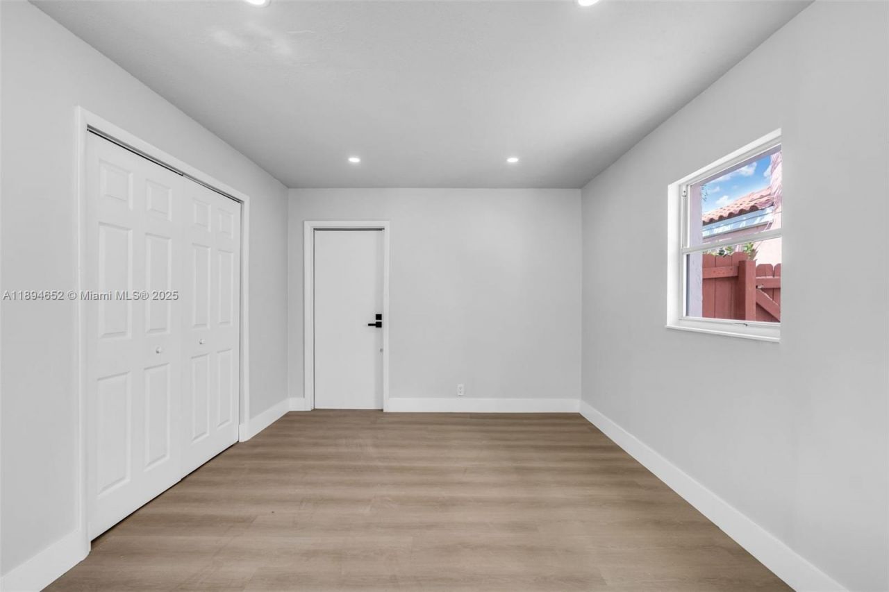 191 NW 85th Pl, Miami, FL 33126 Photo