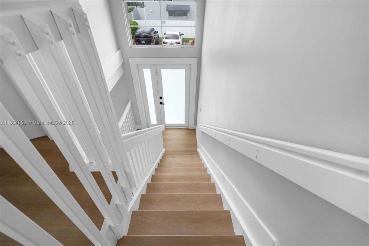 191 NW 85th Pl, Miami, FL 33126 Photo