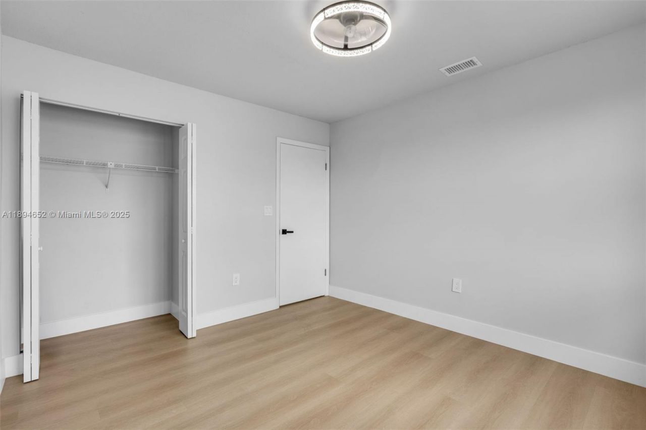 191 NW 85th Pl, Miami, FL 33126 Photo