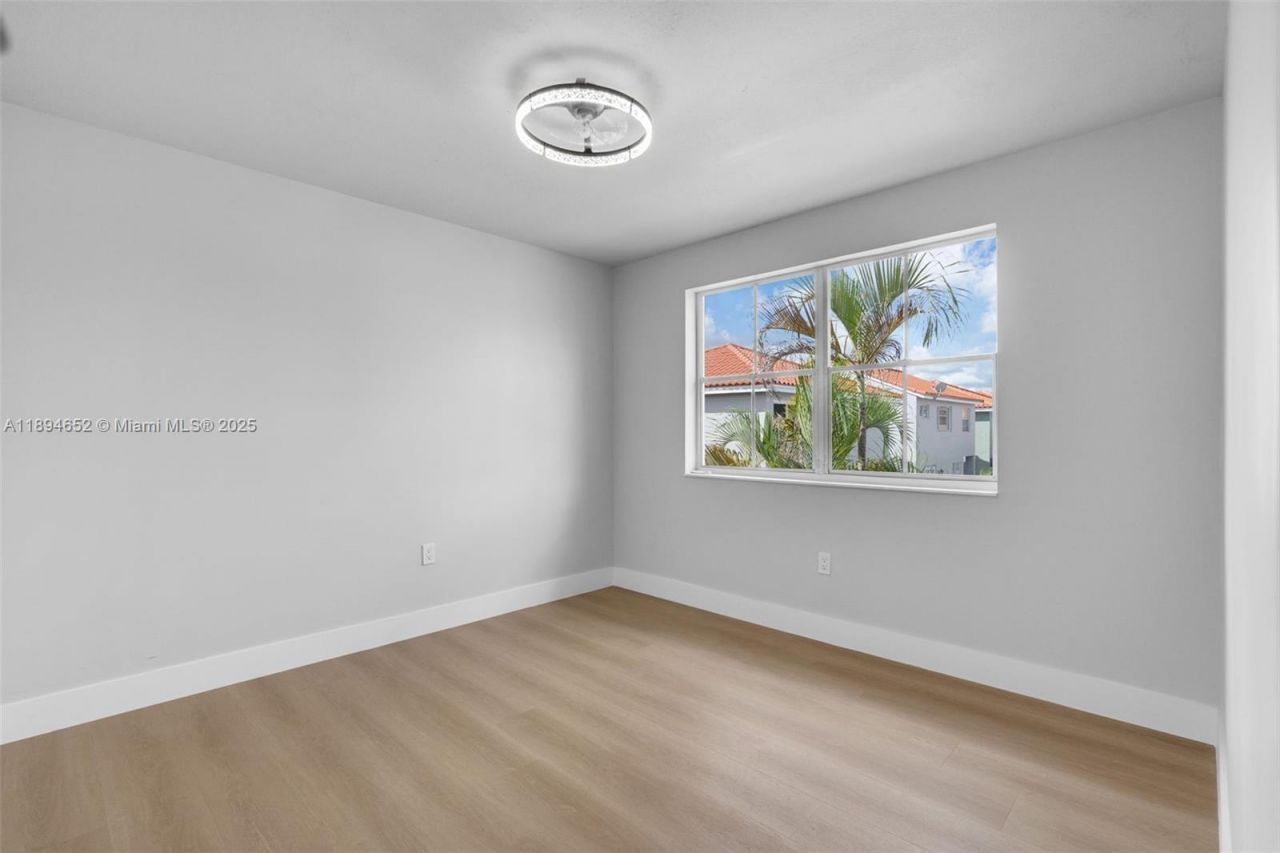 191 NW 85th Pl, Miami, FL 33126 Photo