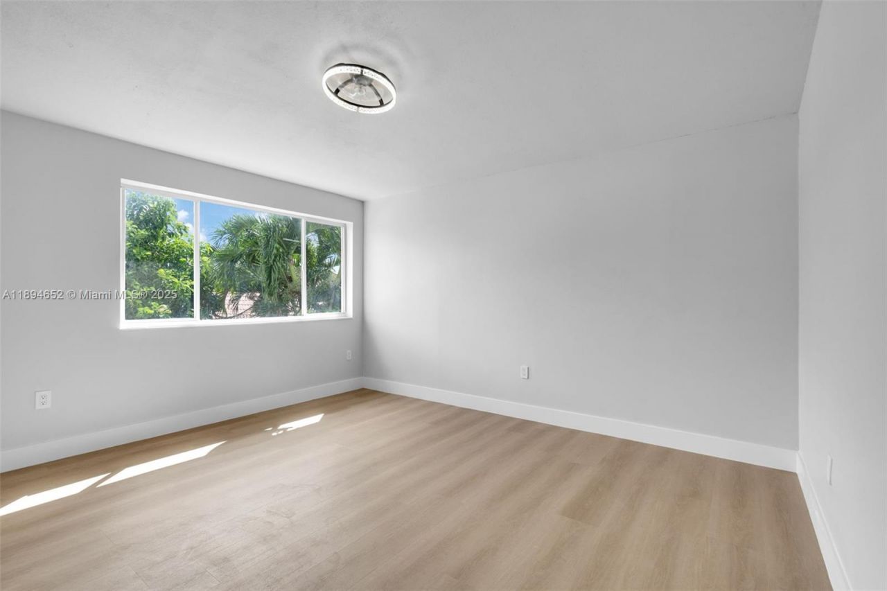 191 NW 85th Pl, Miami, FL 33126 Photo