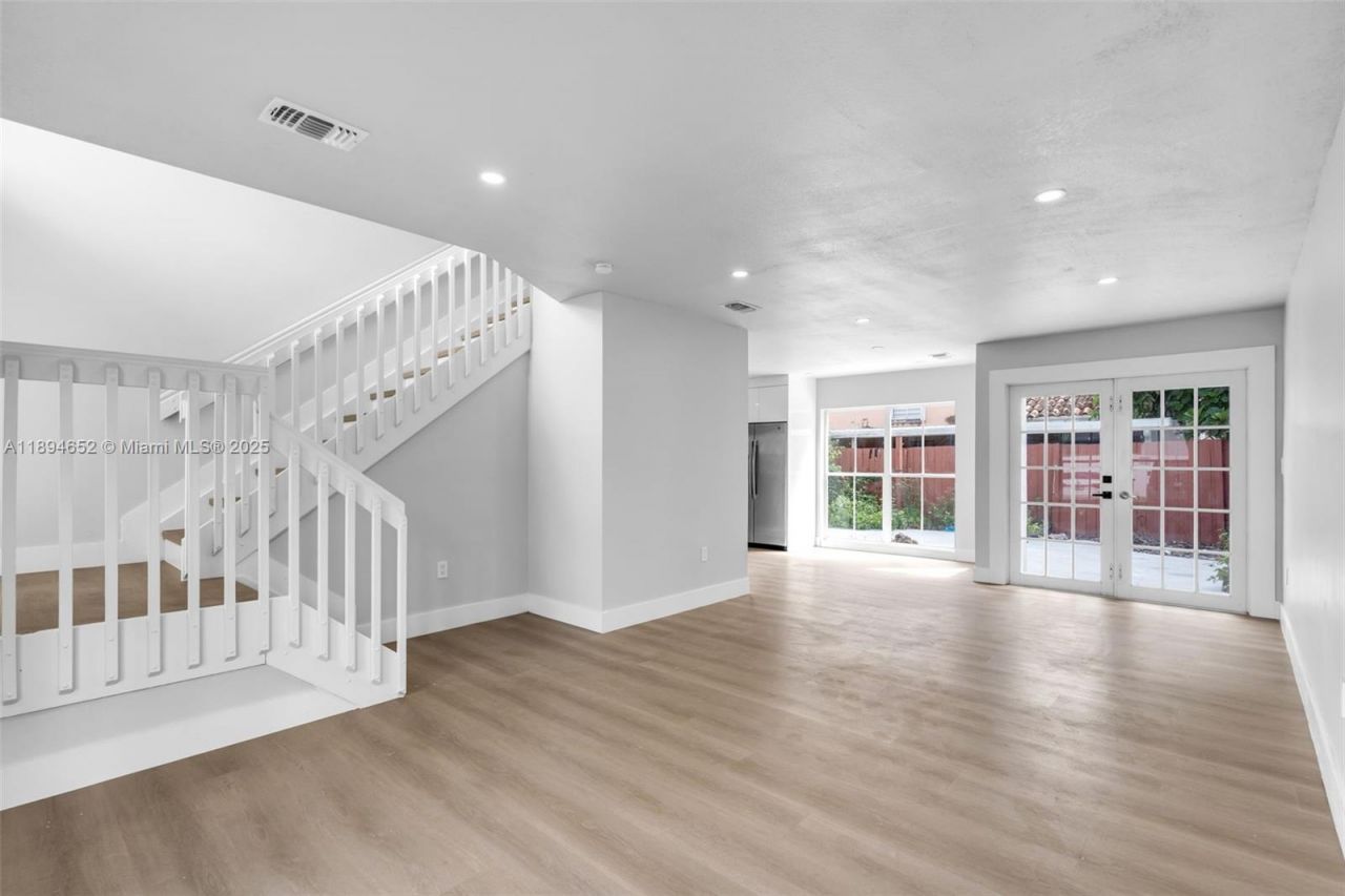 191 NW 85th Pl, Miami, FL 33126 Photo