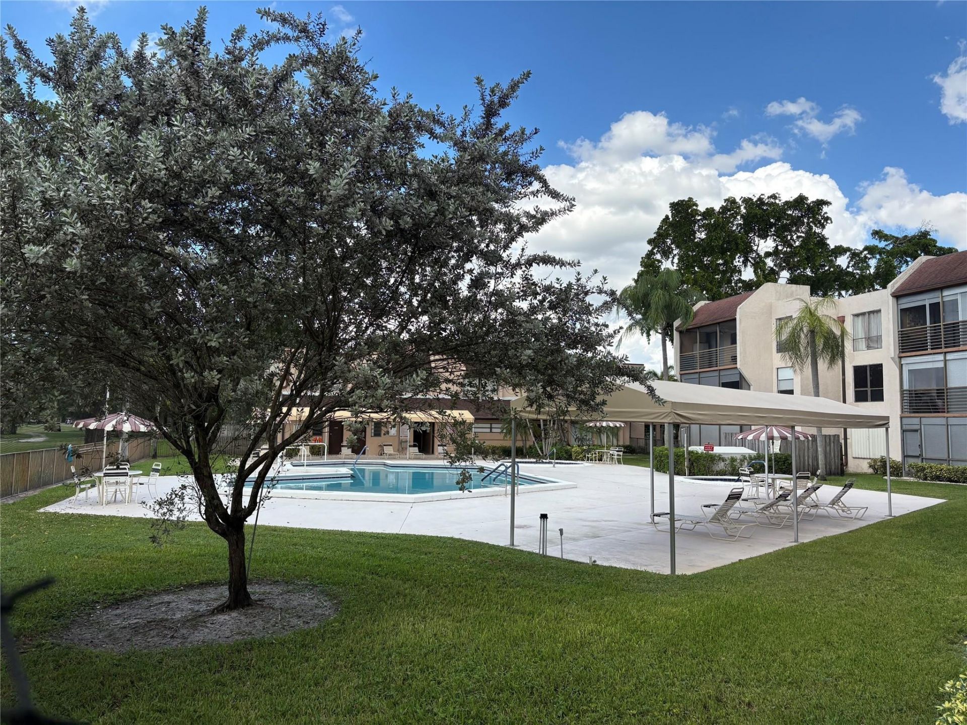 6451 University Drive, Unit 112, Tamarac, FL 33321 Photo