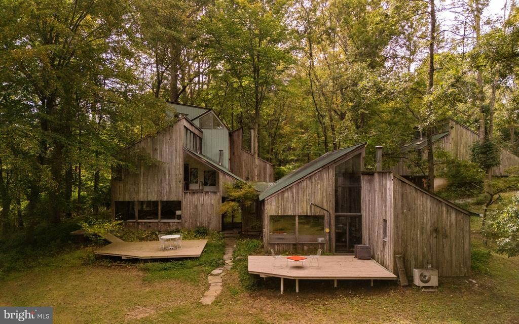 36 RABBIT RUN ROAD, MALVERN, PA 19355