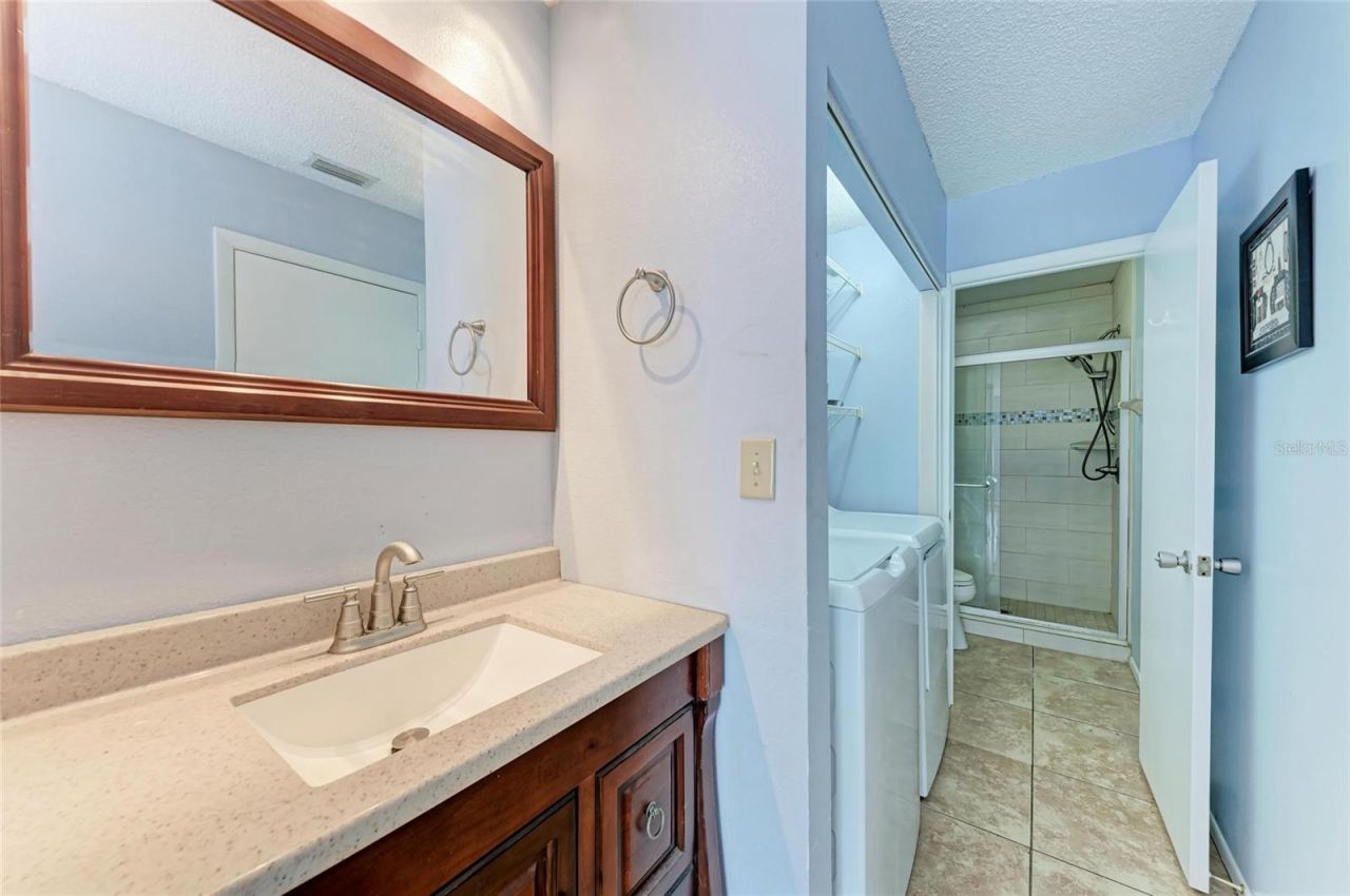 2708 60th Avenue Plaza S, Bradenton, FL 34207 Photo