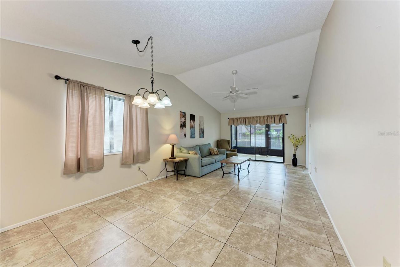 2708 60th Avenue Plaza S, Bradenton, FL 34207 Photo