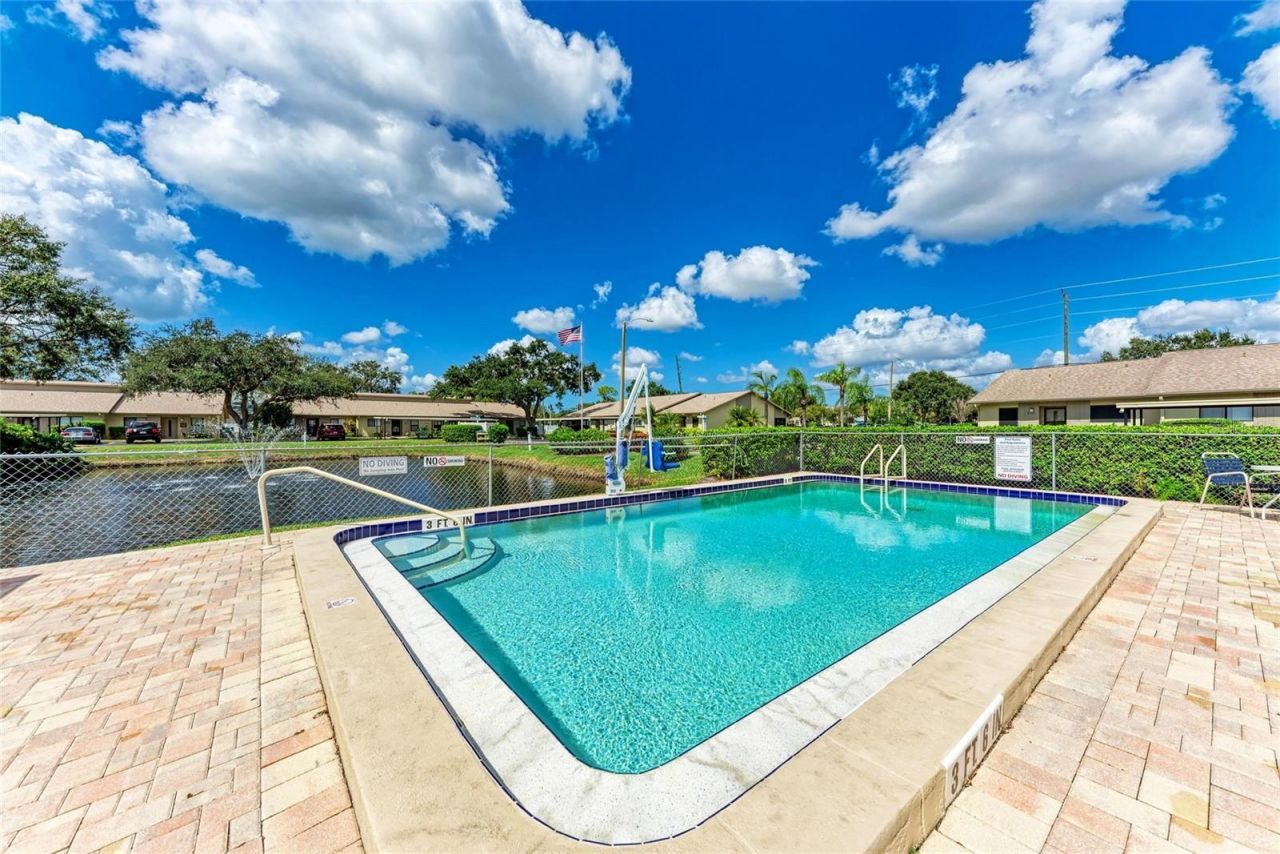 2708 60th Avenue Plaza S, Bradenton, FL 34207 Photo