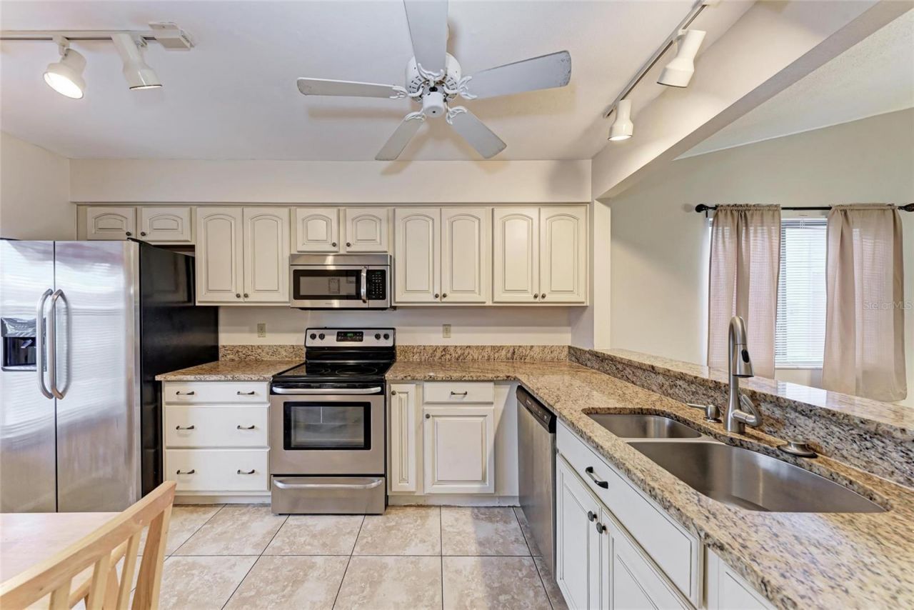 2708 60th Avenue Plaza S, Bradenton, FL 34207 Photo