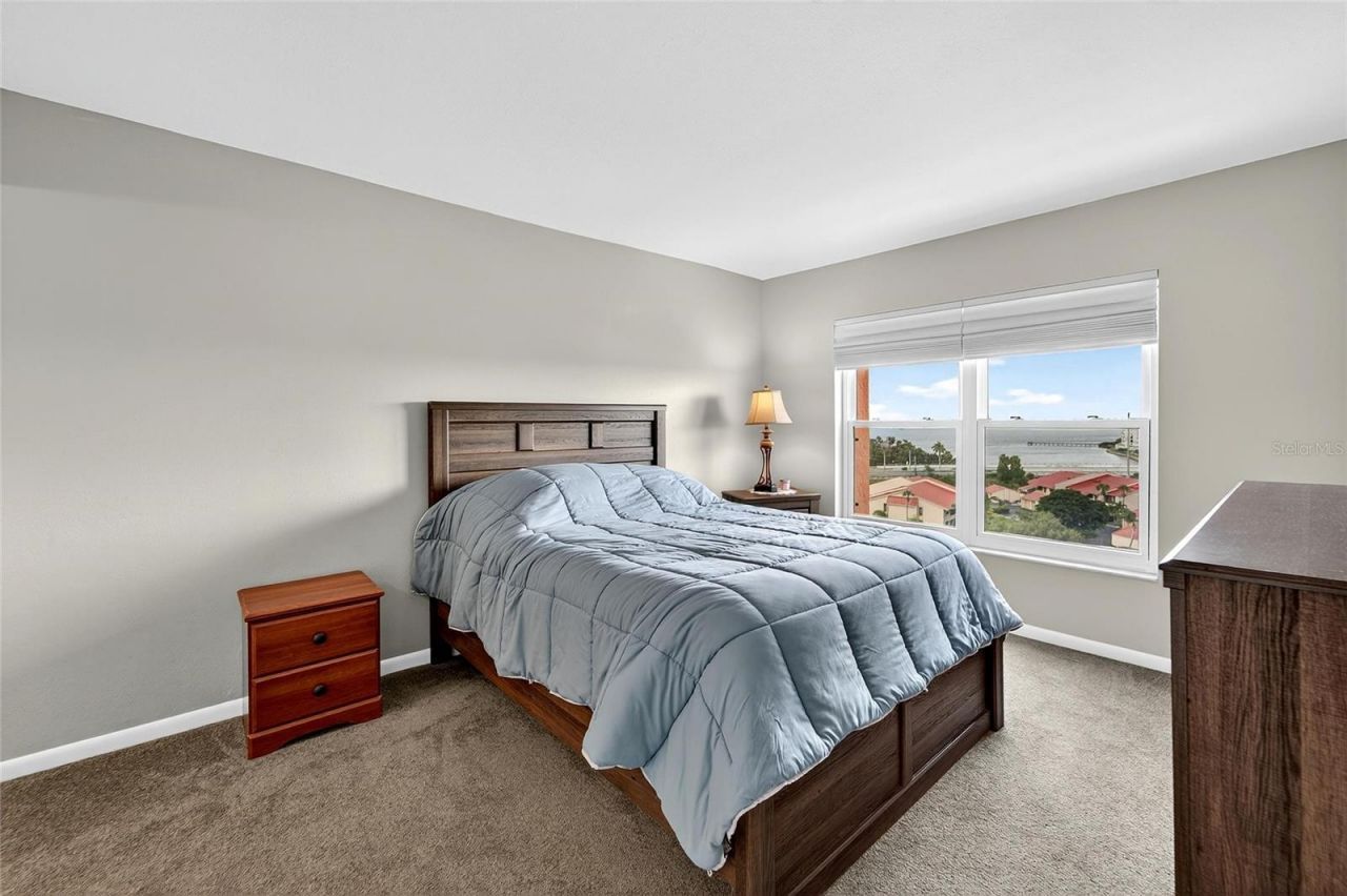 4900 Brittany Drive S, Unit 905, Saint Petersburg, FL 33715 Photo