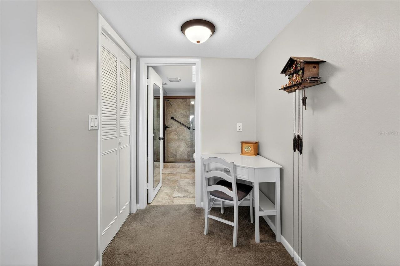 4900 Brittany Drive S, Unit 905, Saint Petersburg, FL 33715 Photo