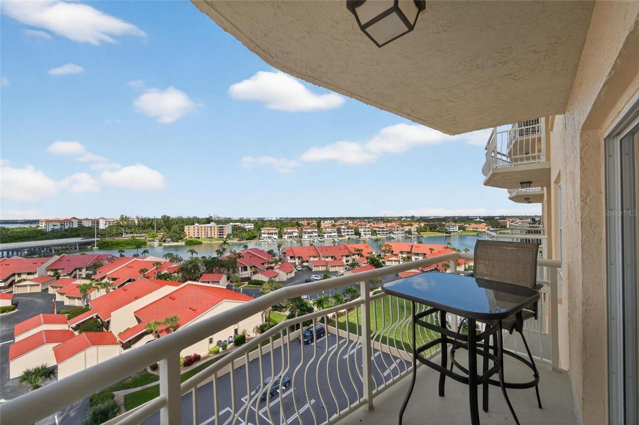 4900 Brittany Drive S, Unit 905, Saint Petersburg, FL 33715 Photo