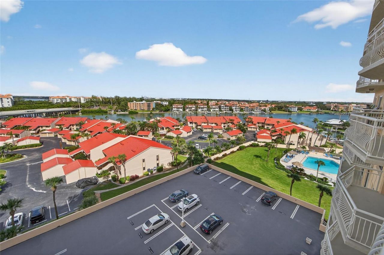 4900 Brittany Drive S, Unit 905, Saint Petersburg, FL 33715 Photo