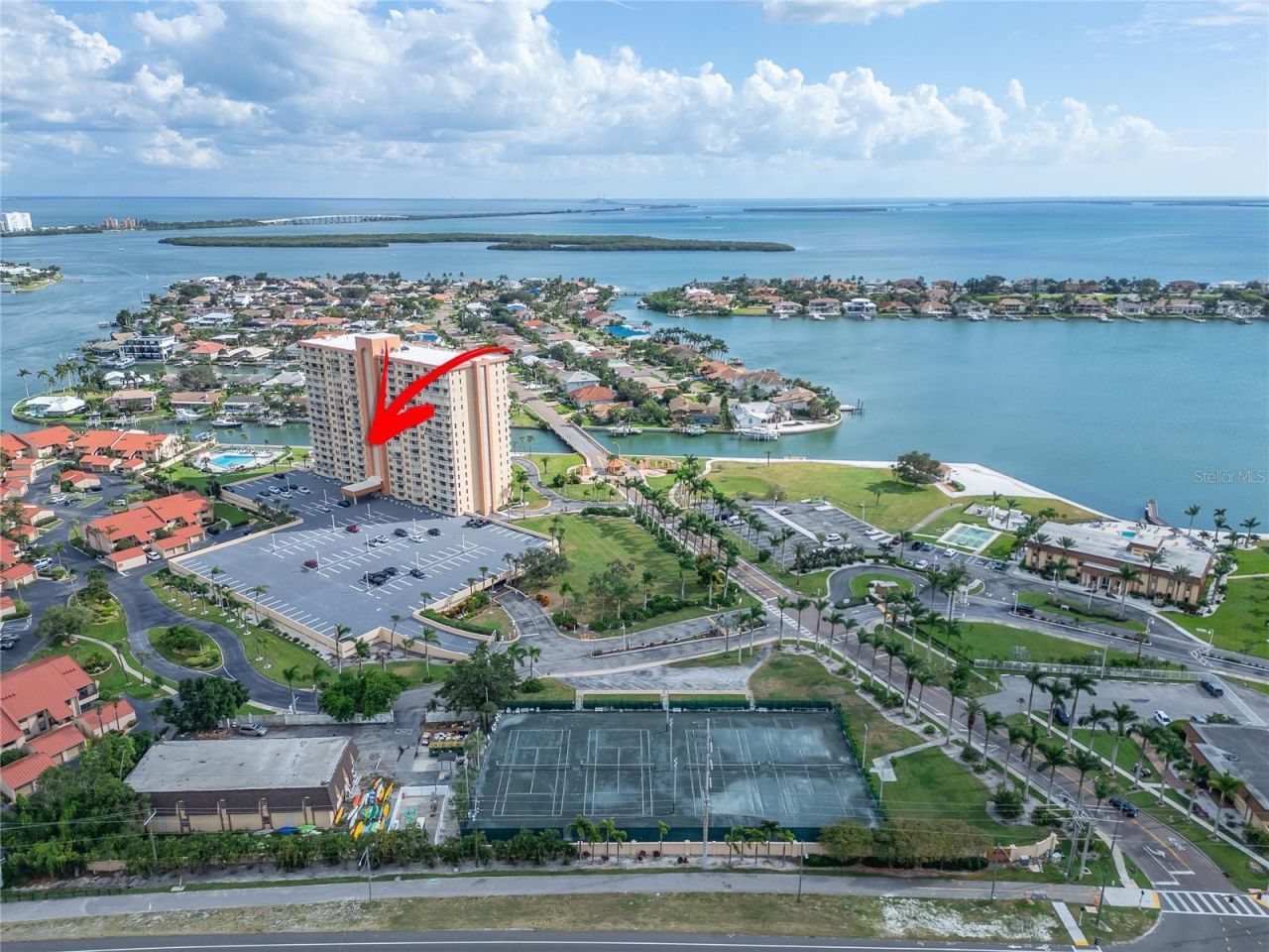 4900 Brittany Drive S, Unit 905, Saint Petersburg, FL 33715 Photo