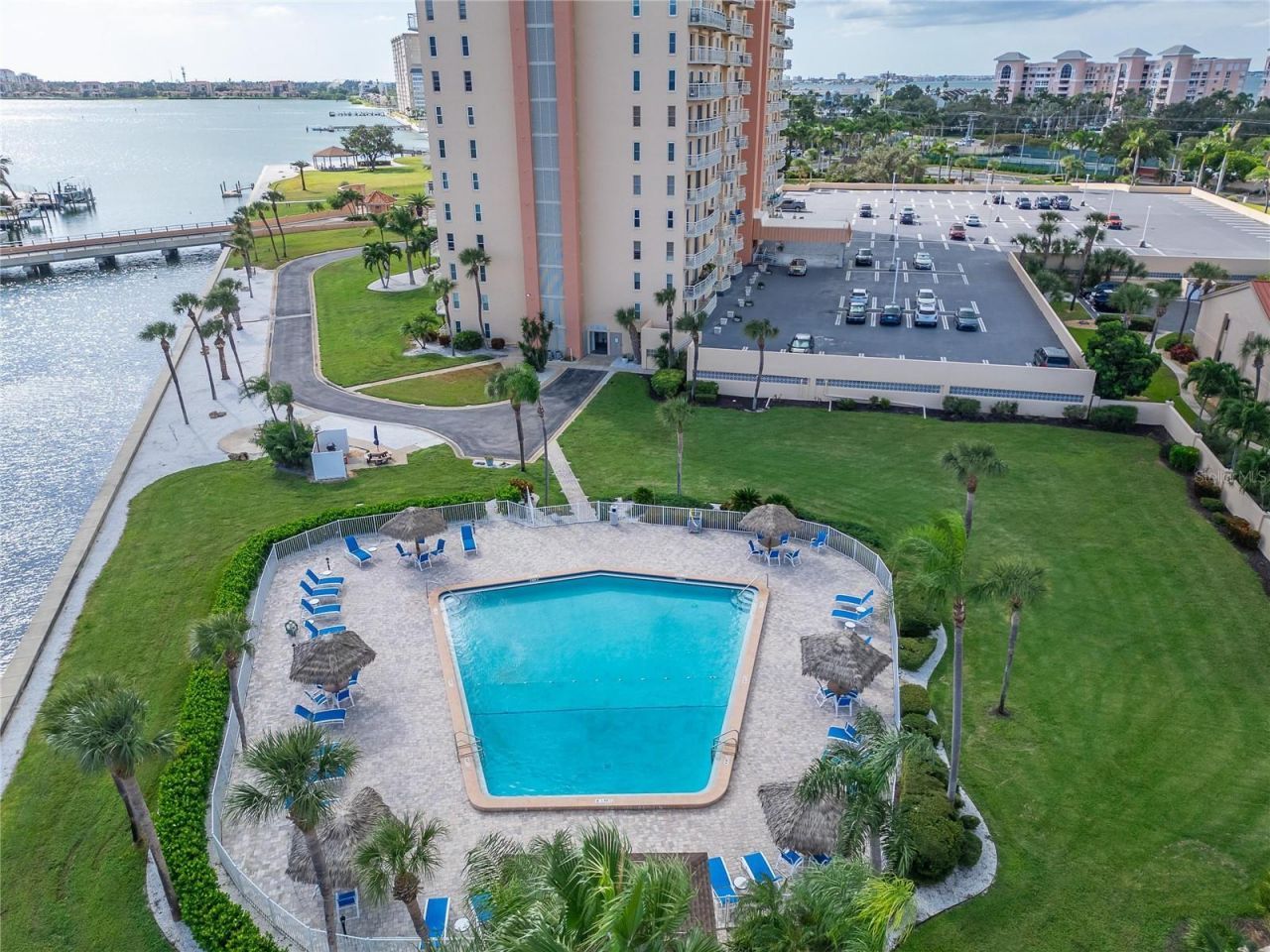 4900 Brittany Drive S, Unit 905, Saint Petersburg, FL 33715 Photo