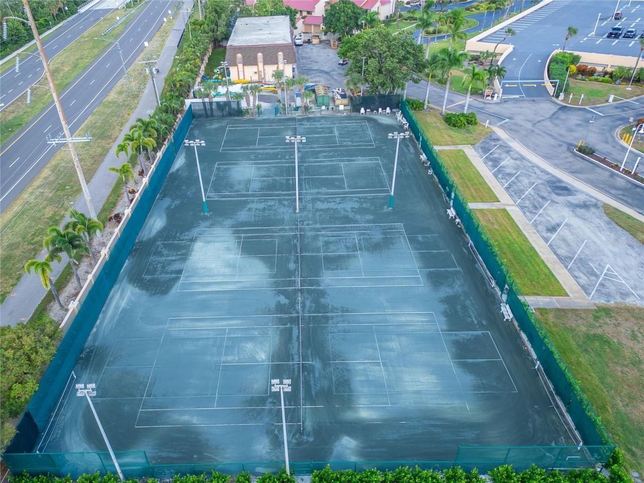 4900 Brittany Drive S, Unit 905, Saint Petersburg, FL 33715 Photo