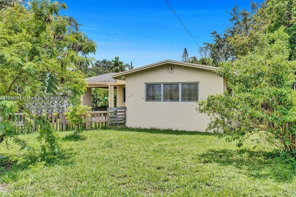 8347 E Dixie Hwy, Miami, FL 33138 Photo