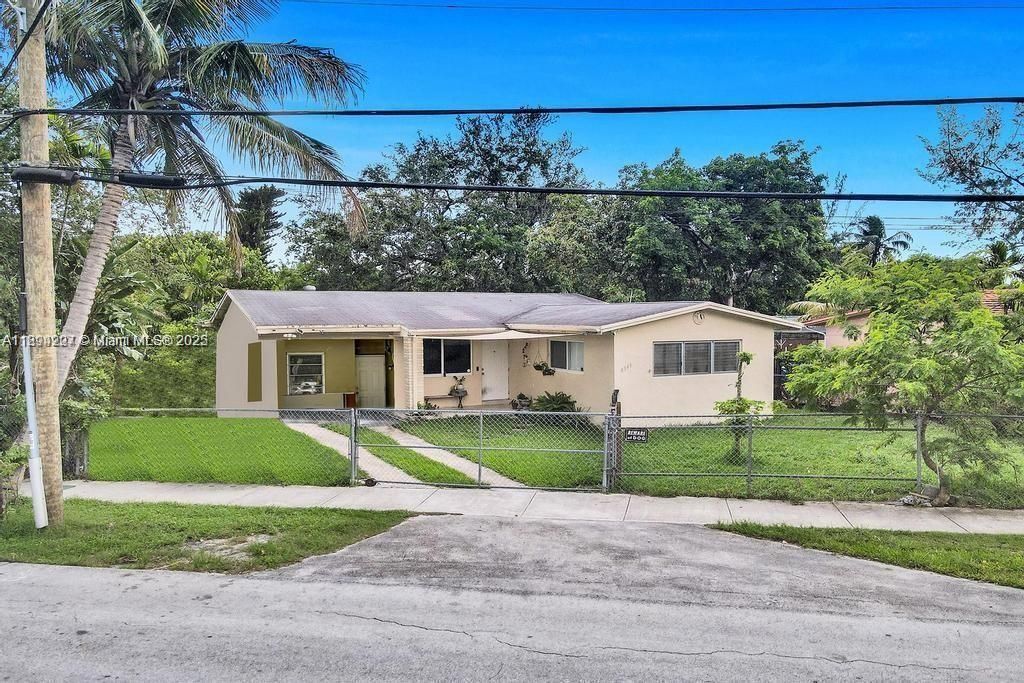 8347 E Dixie Hwy, Miami, FL 33138 Photo