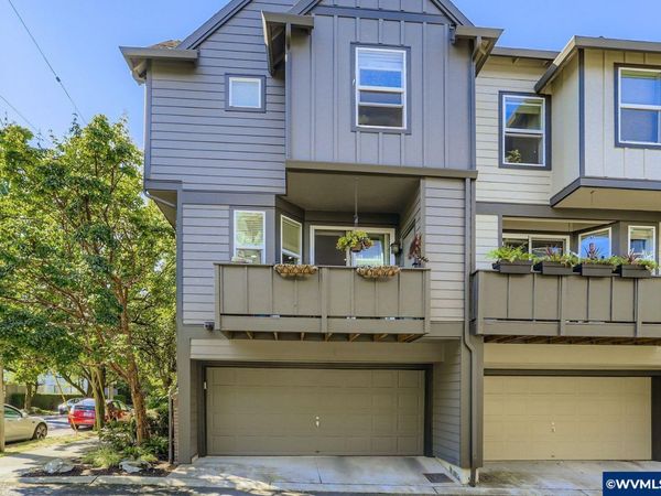 8805 SE 13th Av, Portland, OR 97202