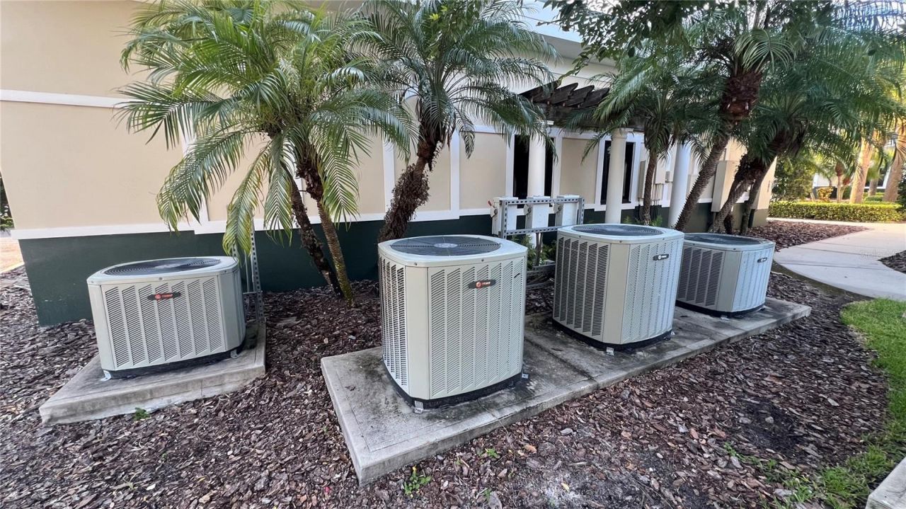 8258 118th Avenue, Unit 200/250, Largo, FL 33773 Photo