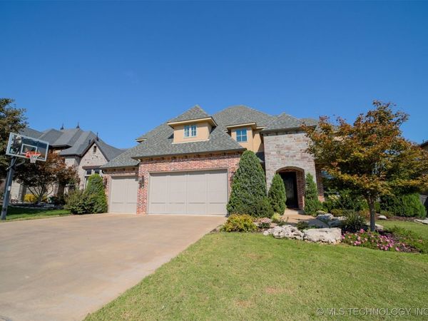 5716 W Austin Street, Broken Arrow, OK 74011