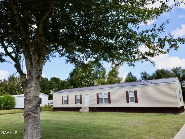 1061 Melrose Drive, Breaux Bridge, LA 70517