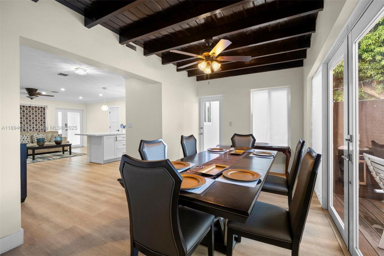 1271 NW 87th St, Miami, FL 33147 Photo