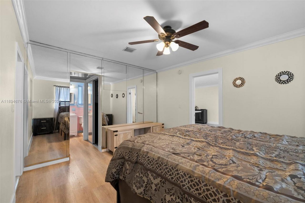 1271 NW 87th St, Miami, FL 33147 Photo